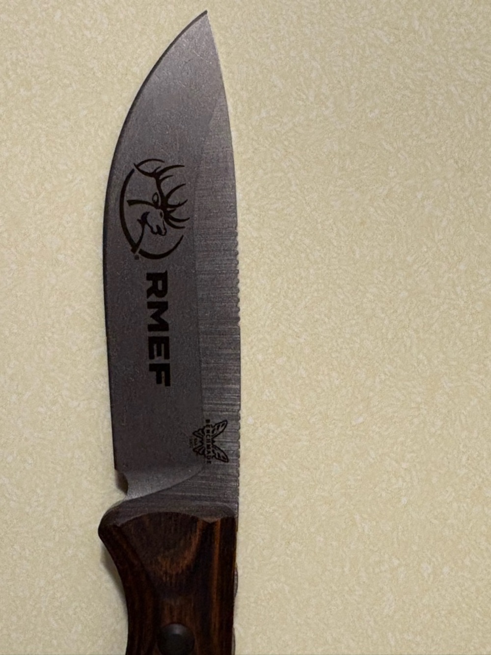 Benchmade Saddle Mountain Skinner Knife - Brown Handle with Silver Blade - Picture 6 of 12